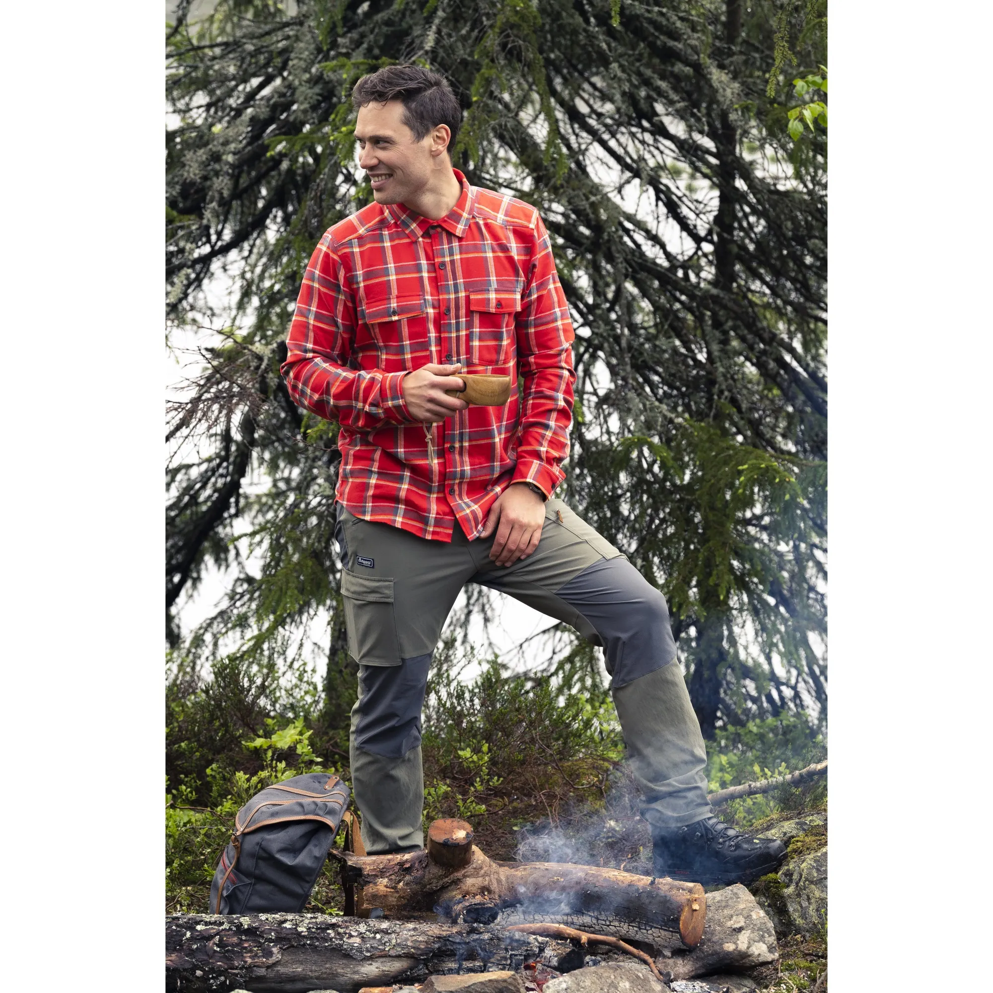 Bergans Men&#x27;s Tovdal Shirt Amarone Red/Dark Shadow Grey Check | Buy Bergans Men&#x27;s Tovdal Shirt Amarone Red/Dark Shadow Grey Check here | Outnorth