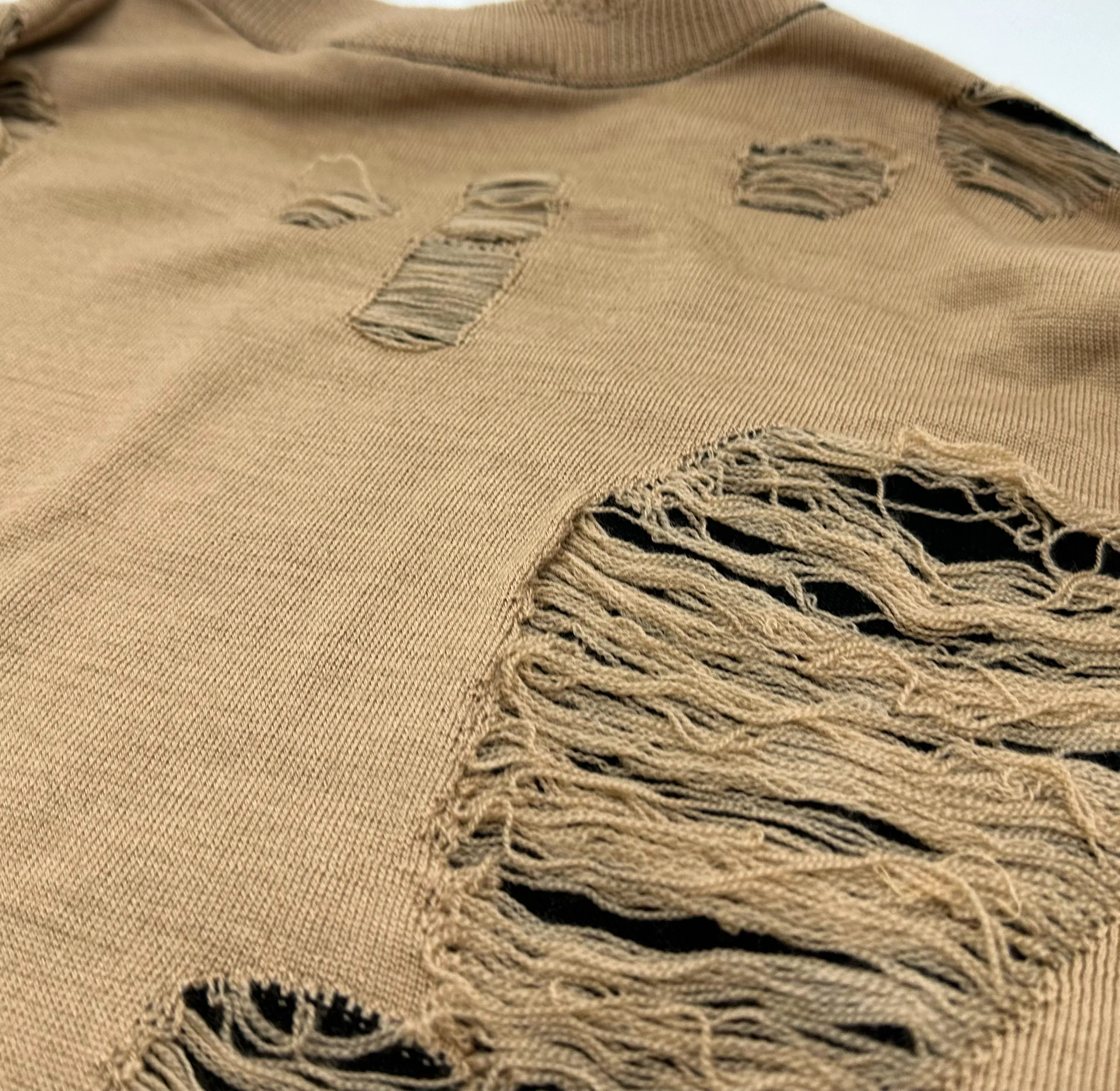 BLAZIN DISTRESSED HACULLA SWEATER