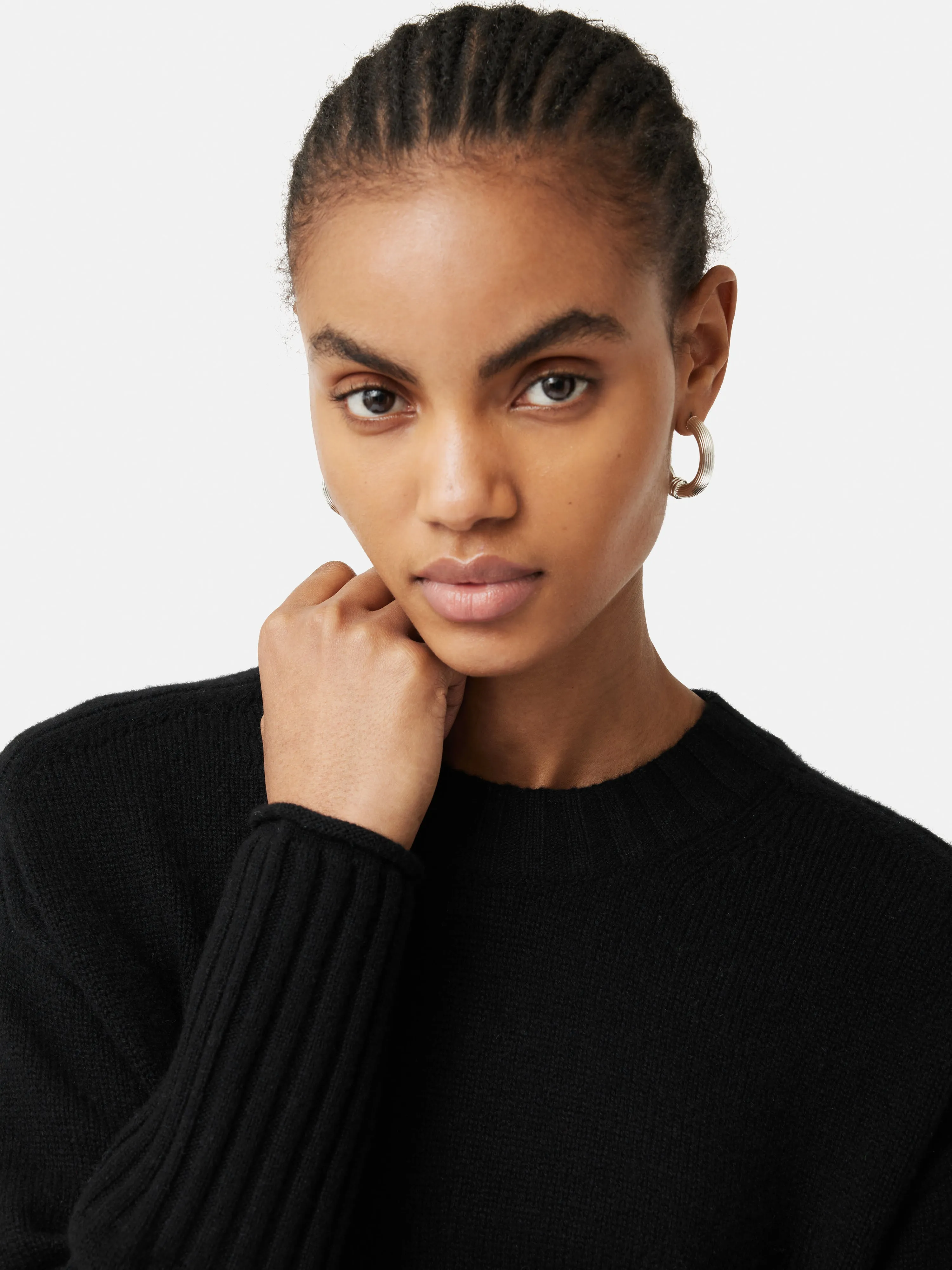 Cashmere Relaxed Crew Jumper | Black