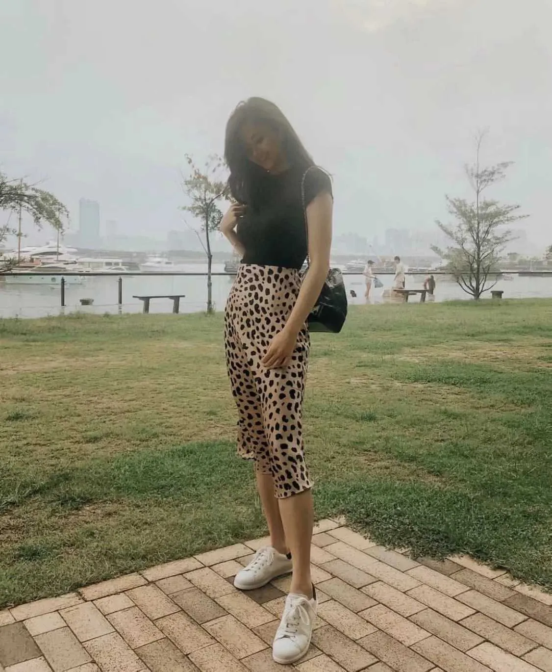 Retro Elastic Band High Waisted Leopard Print Satin Midi Skirt