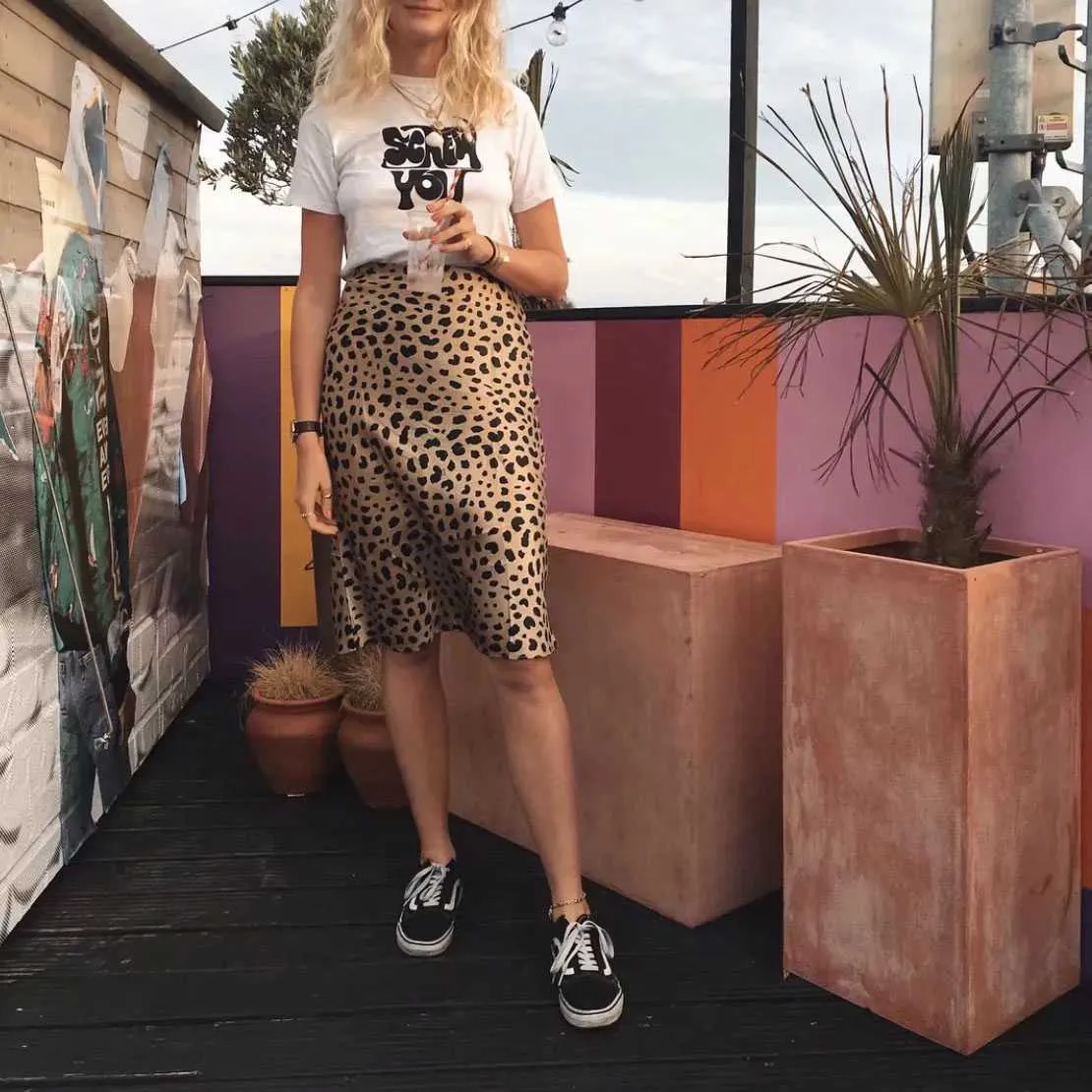 Retro Elastic Band High Waisted Leopard Print Satin Midi Skirt