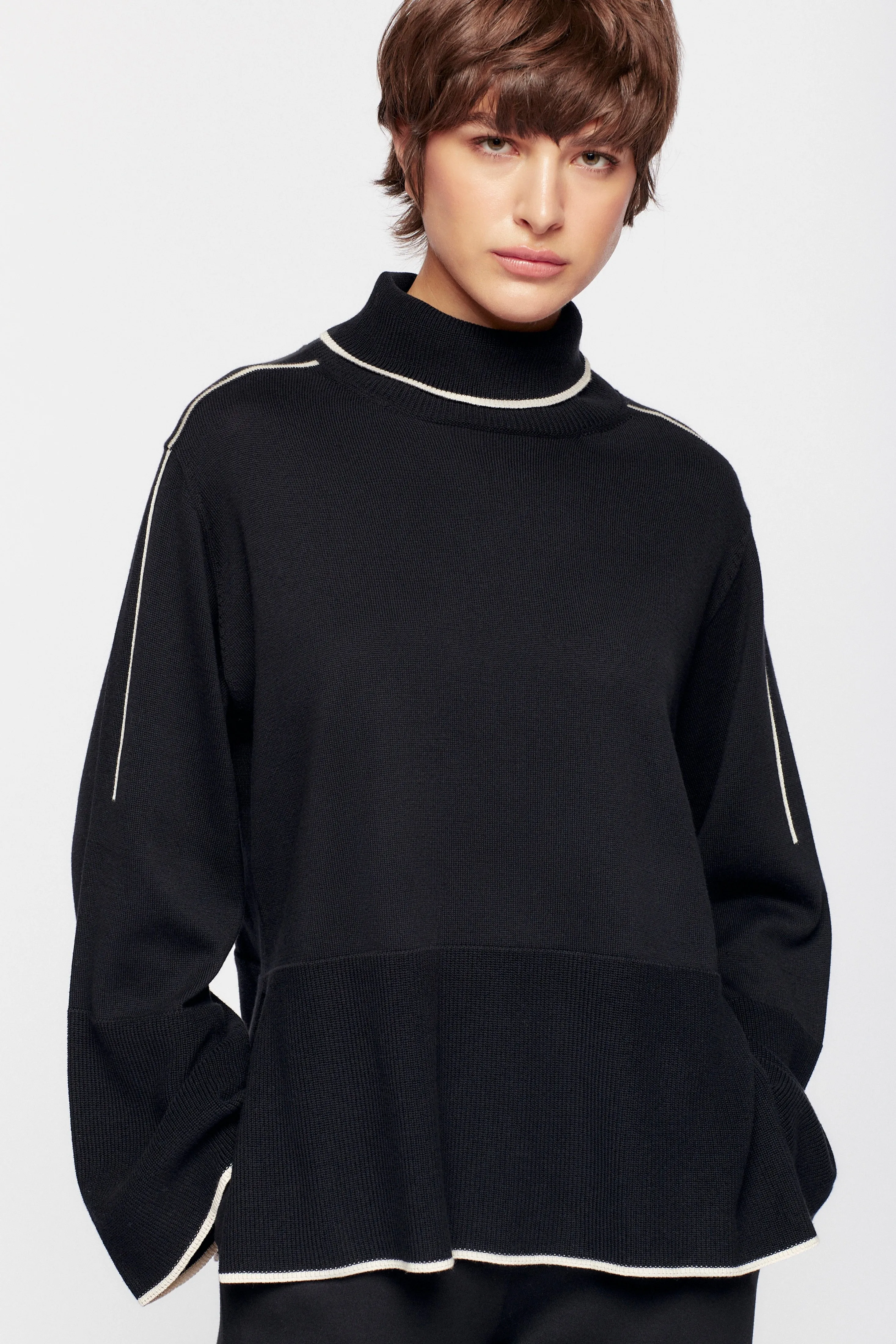 Women's Aswan Turtleneck in Black