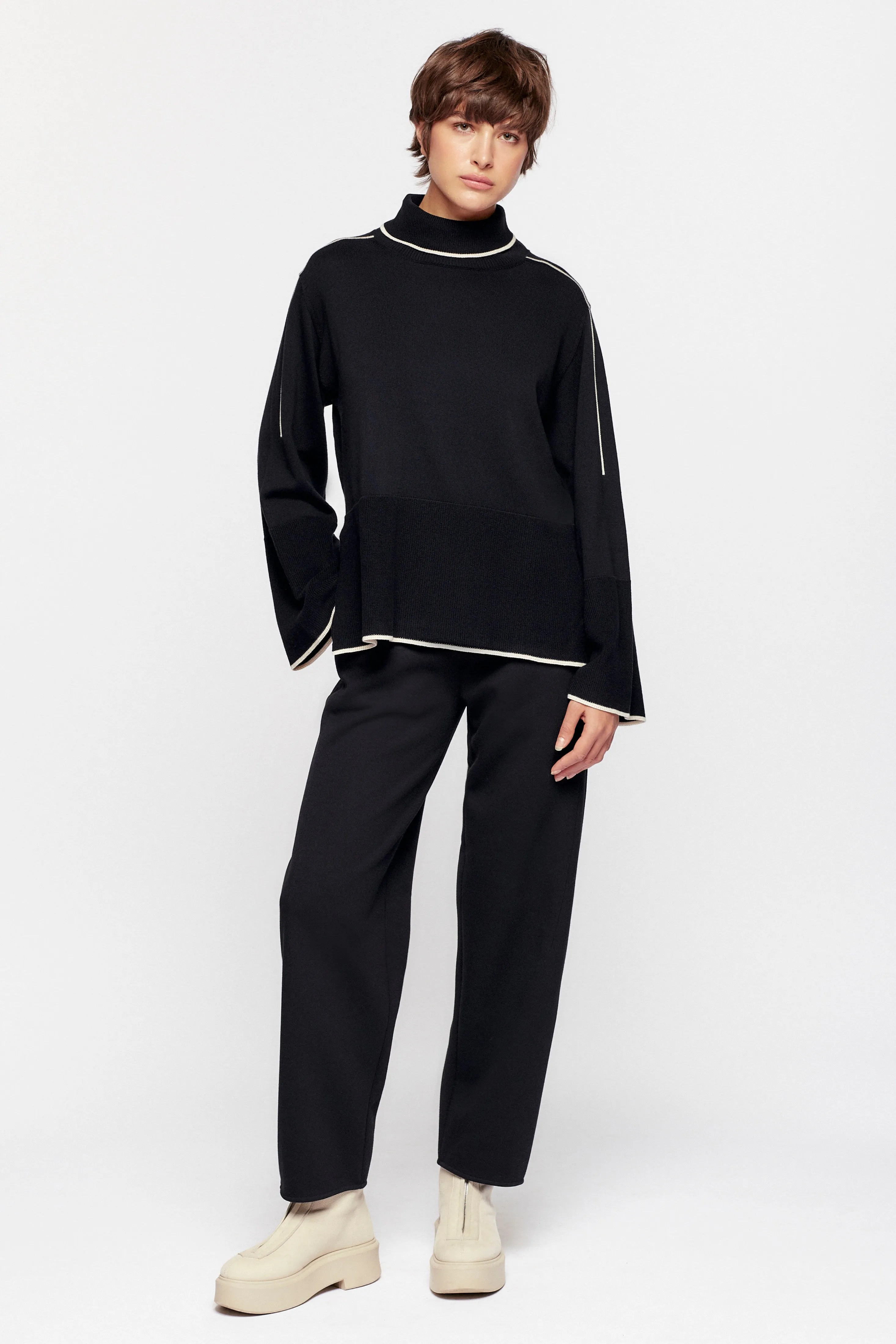 Women's Aswan Turtleneck in Black